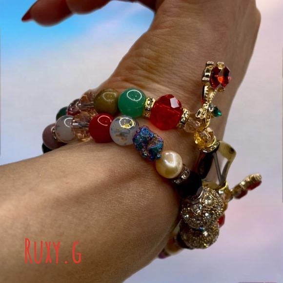 Red and Gold Crystal Cherry 🍒 Charm Bracelet Set - Picture 8 of 10